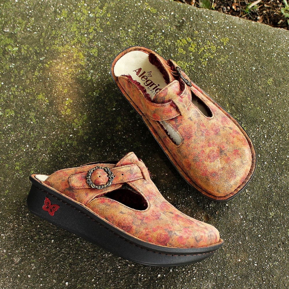 Alegria Classic Wide Width Shearling Slip On Clogs